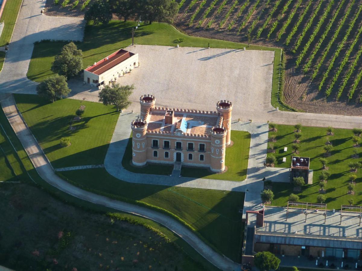 Castillo De Monte La Reina Posada Real & Bodega Toro Exterior photo