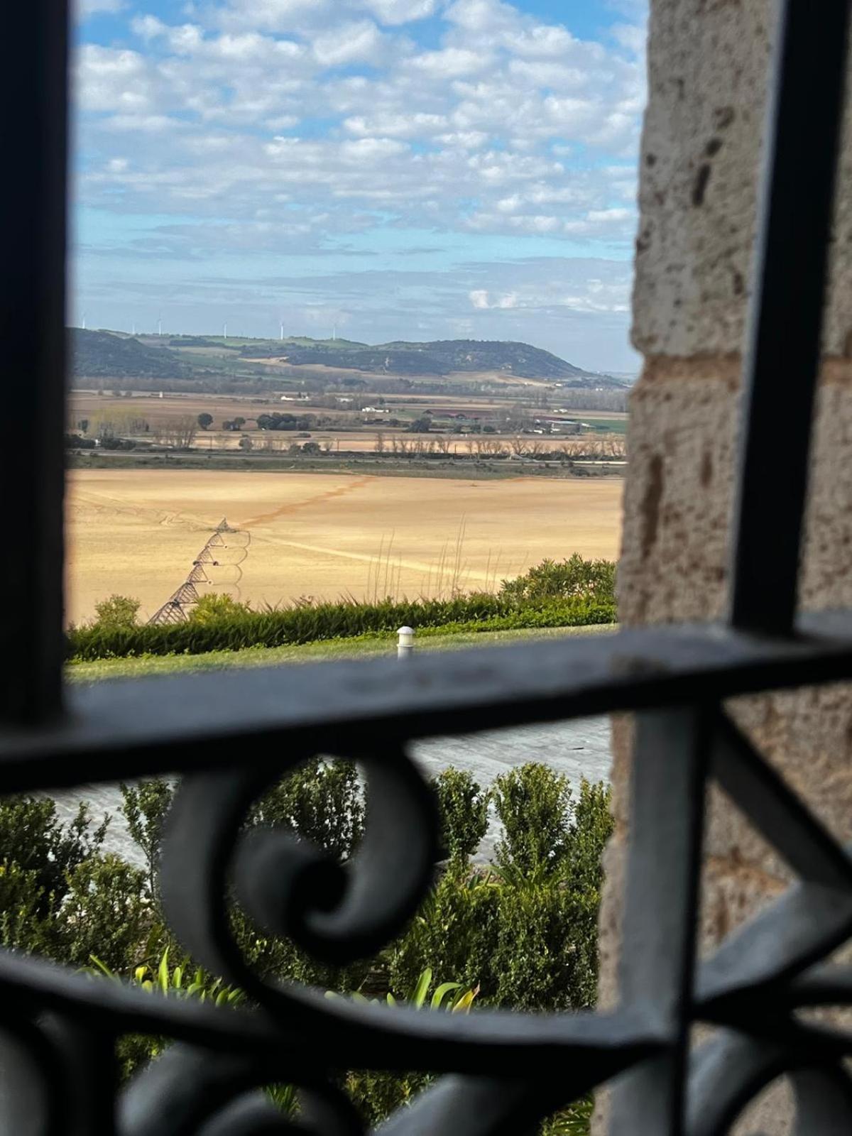 Castillo De Monte La Reina Posada Real & Bodega Toro Exterior photo